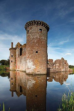 Caerlaverock Castle | VisitScotland