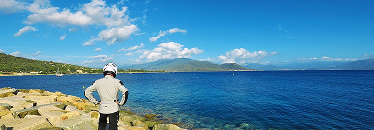 Sardinien und Korsika