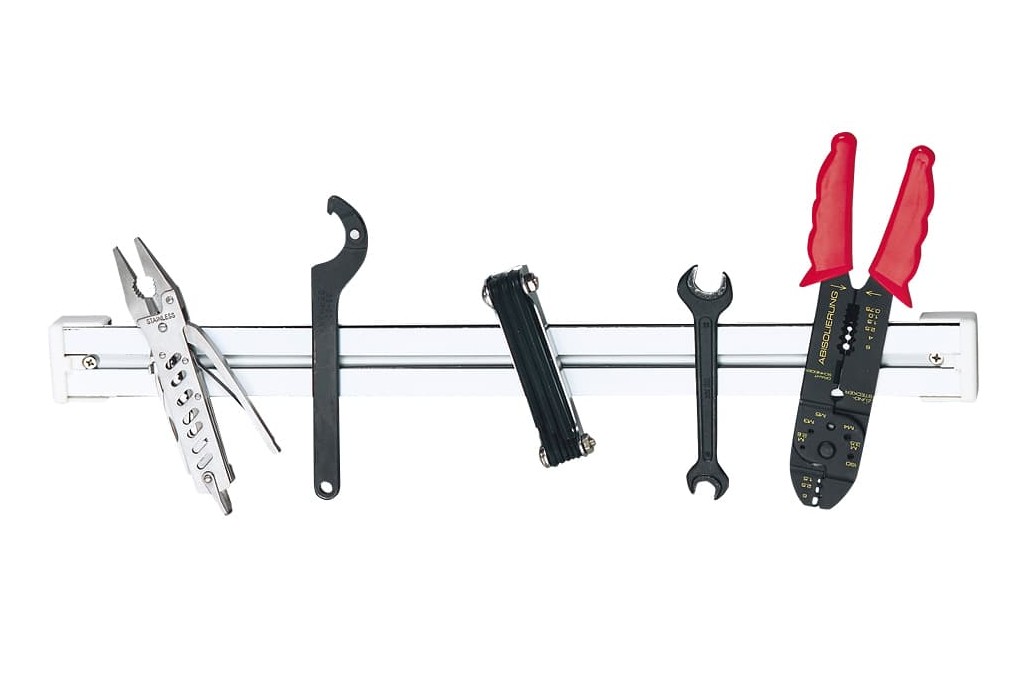 Fig. 10 d: Magnetic tool rail