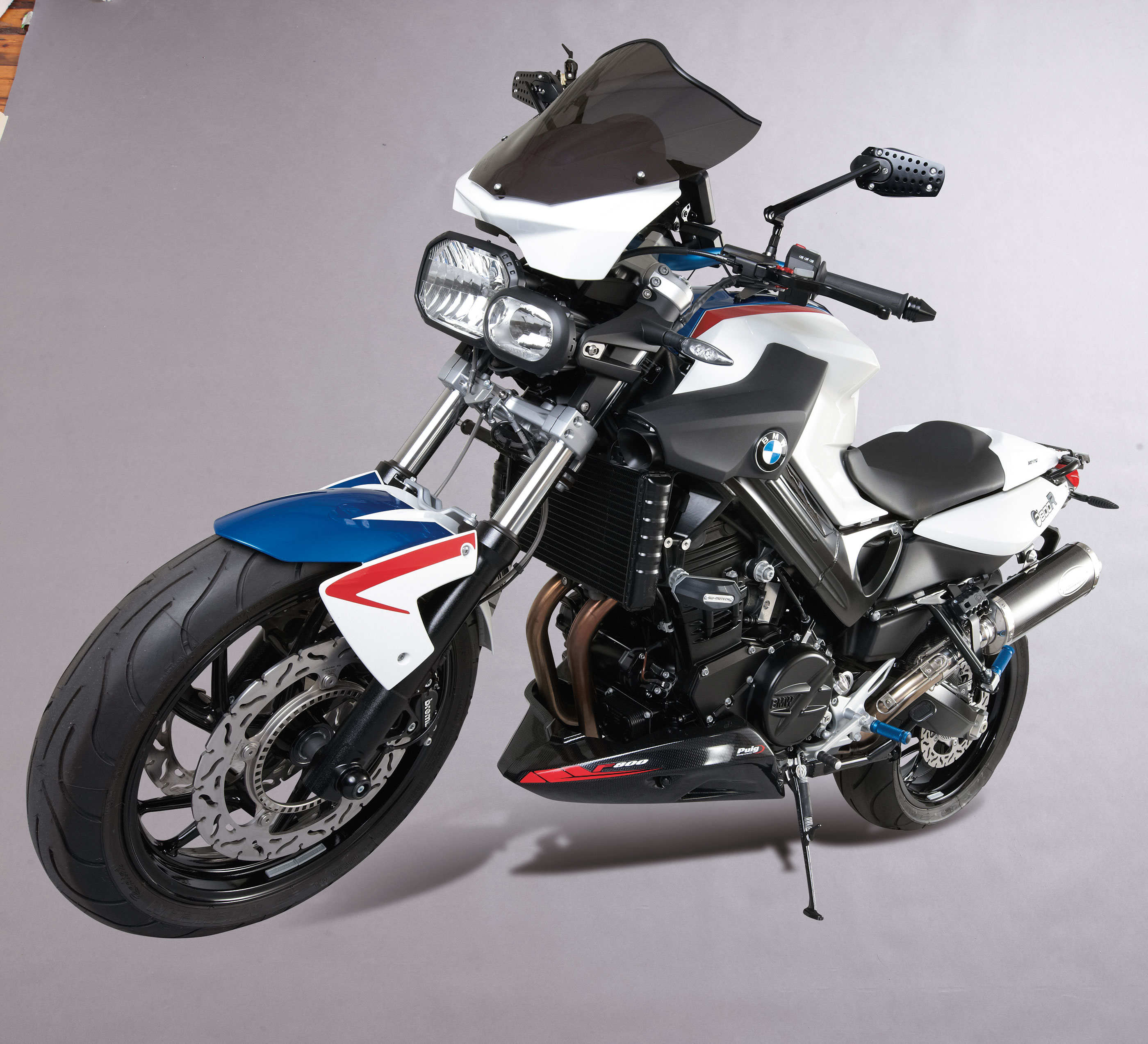 bmw f 800 r transformation spéciale louis