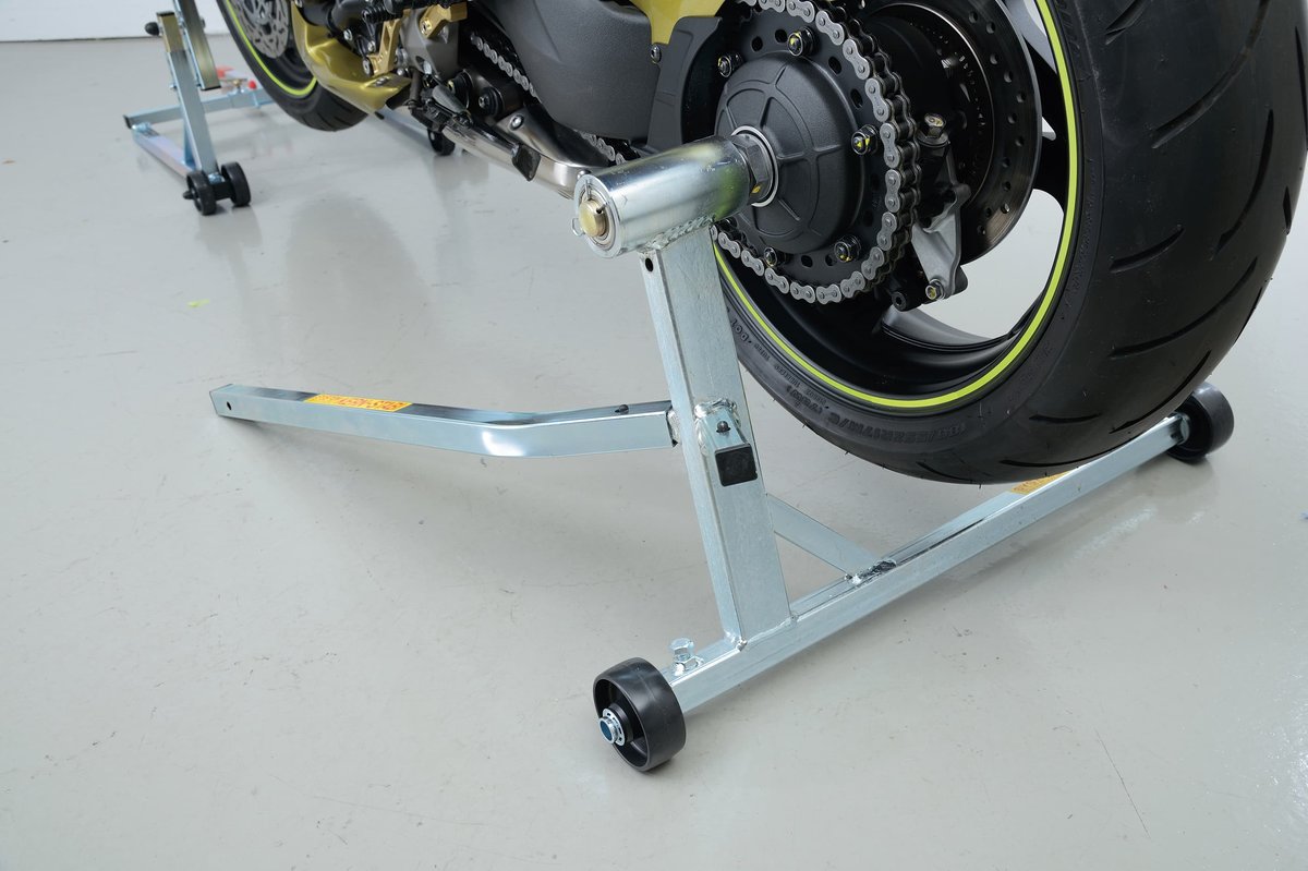 One-sided but still stable: Stand for single-sided swingarms