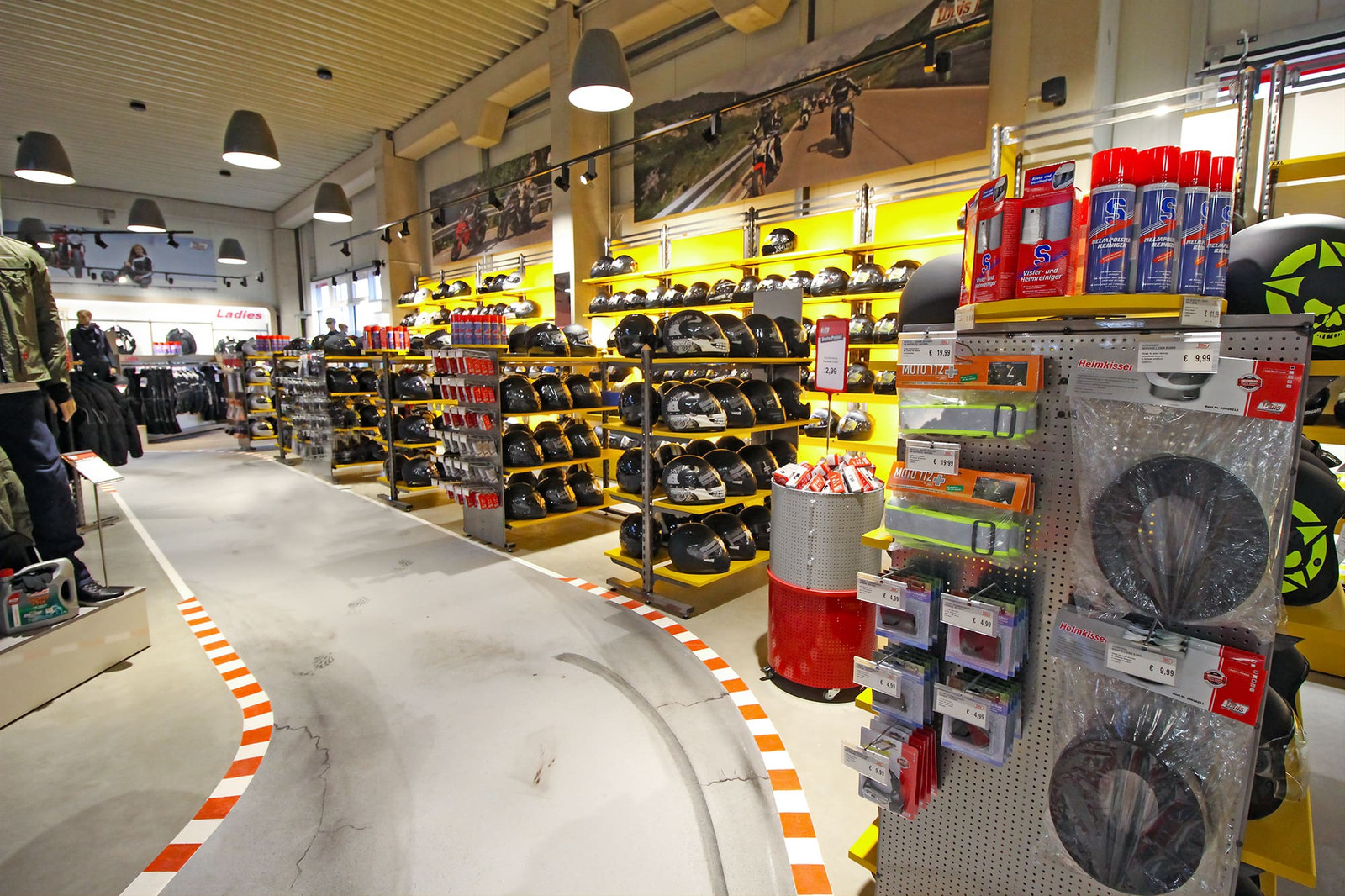 Louis Mega Shop Emsbüren Motorradbekleidung Und Motorradzubehör www.louis.de