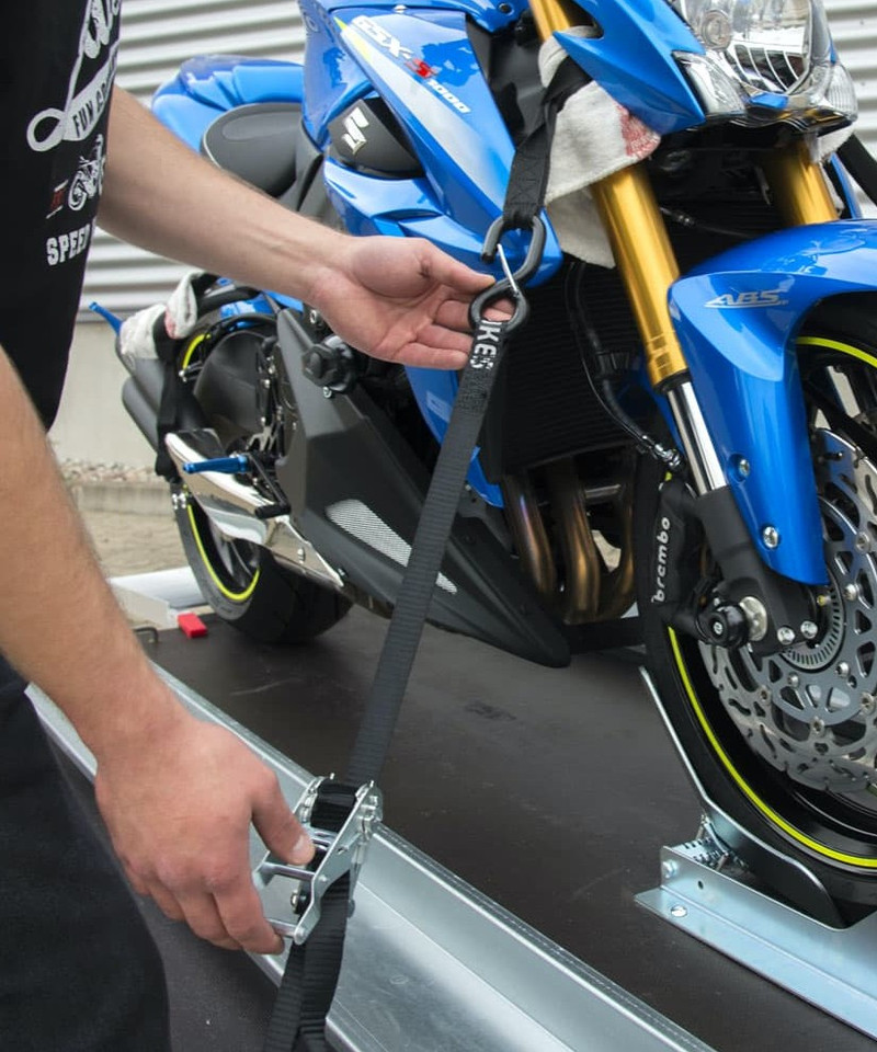 Motorcycle transportation lashing made easy Louis 🏍