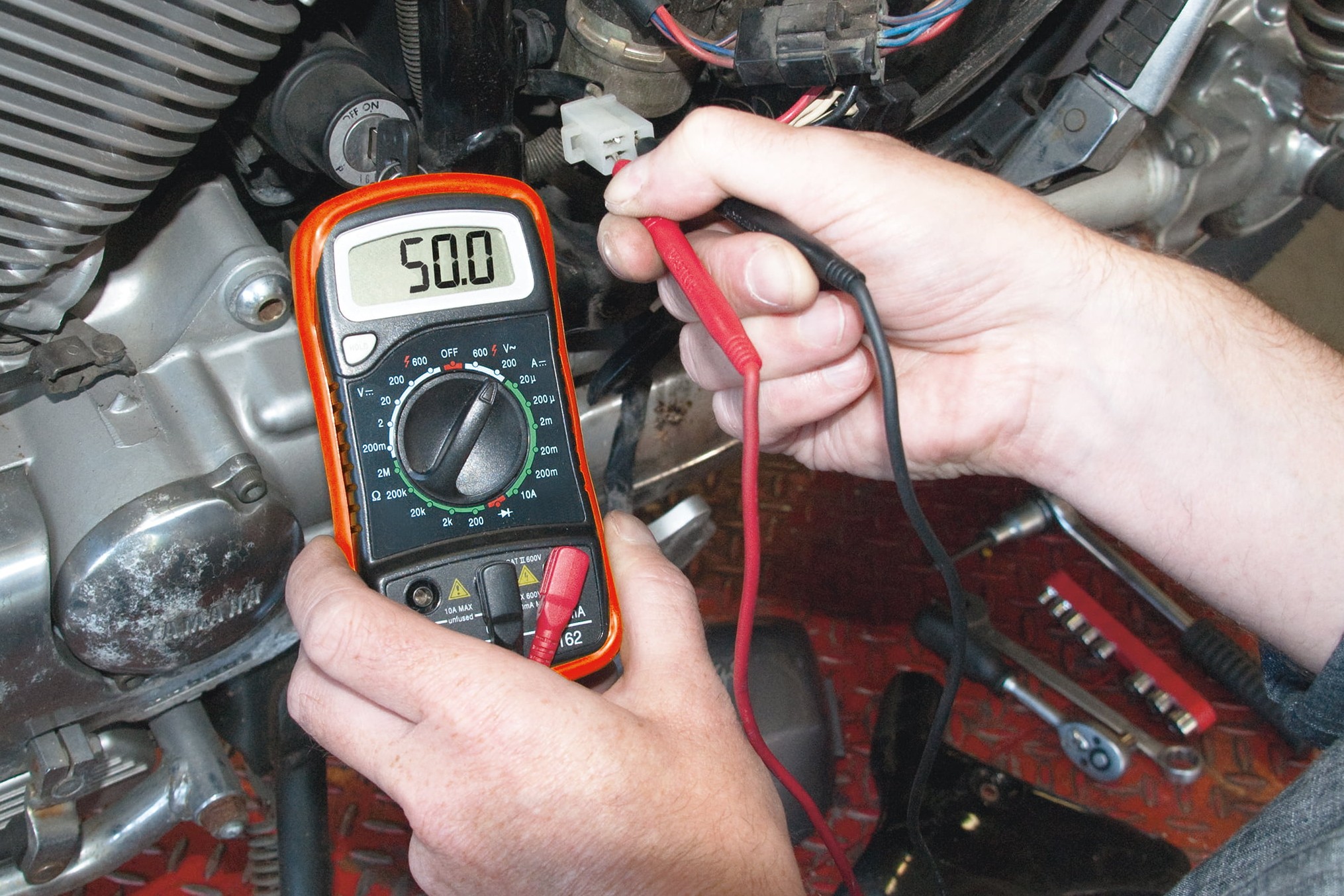 Step 2, Fig. 2: Measure non-rectified charging voltage...