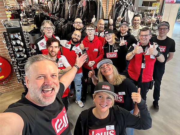 Louis Mega Shop Emsbüren Motorradbekleidung Und Motorradzubehör www.louis.de