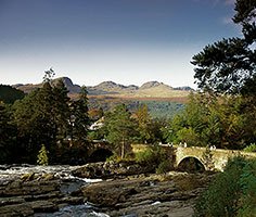 Brücke bei den Falls of Dochart, Stirlingshire