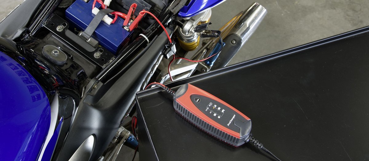 Charging a motorcycle battery