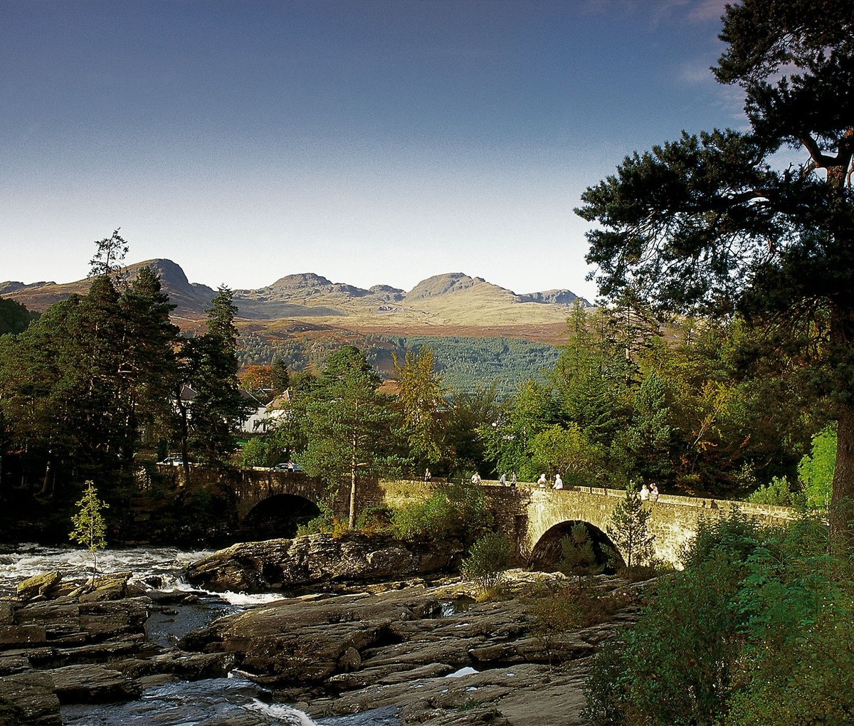 Brücke bei den Falls of Dochart, Stirlingshire