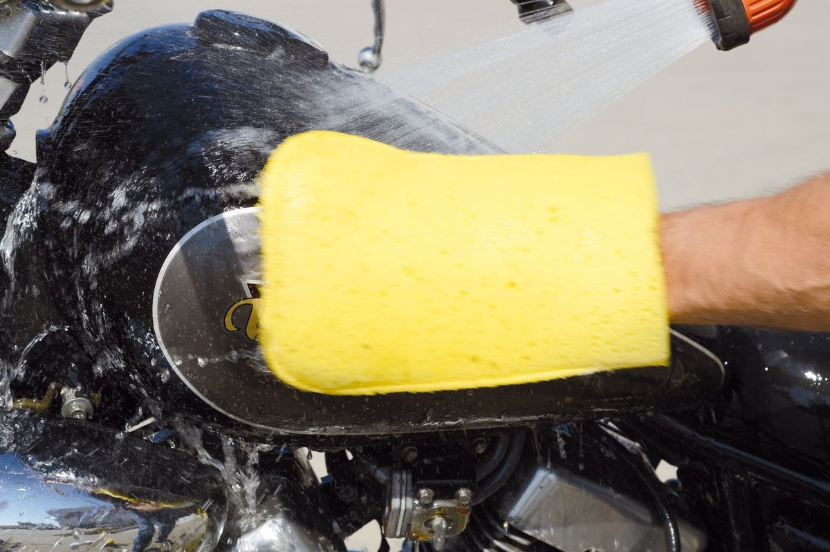 Step 3: Rinse off with water – wash with a sponge   